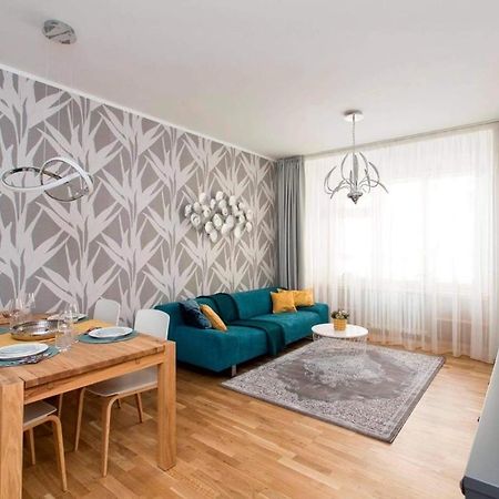 Friendly Private Room In The Sharing Flat Прага Екстериор снимка